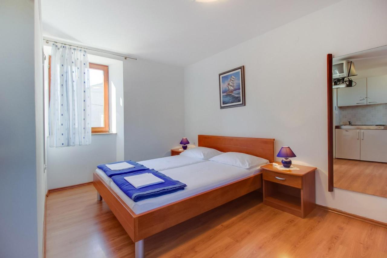 Apartments Rosa 말리로시니 외부 사진