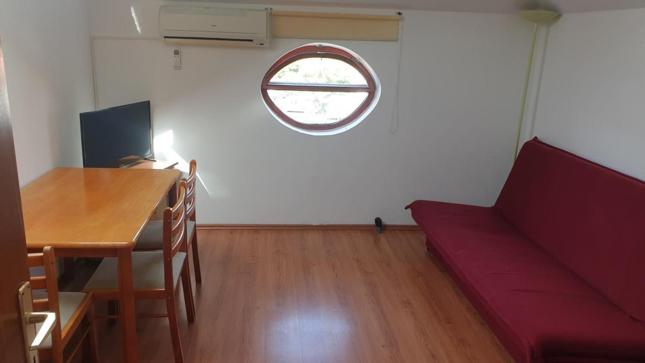 Apartments Rosa 말리로시니 외부 사진